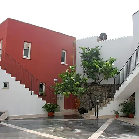Casa Saba Oda ve Kahvaltı 4*