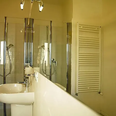 Casa Saba Oda ve Kahvaltı 4*